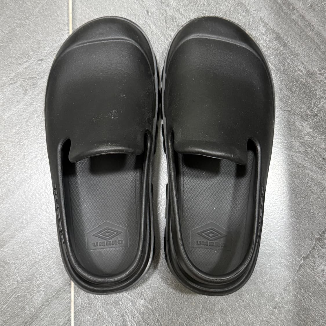 엄브로 클로그 상품이미지1