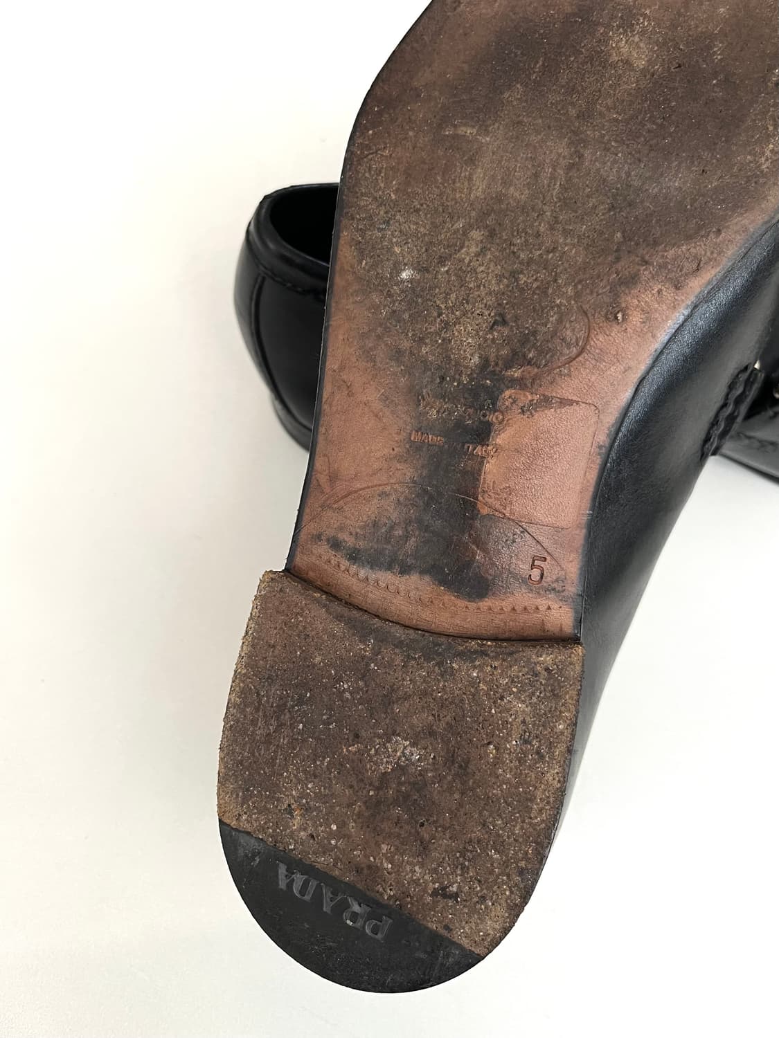 프라다 레더 드레스 로퍼 상품이미지9