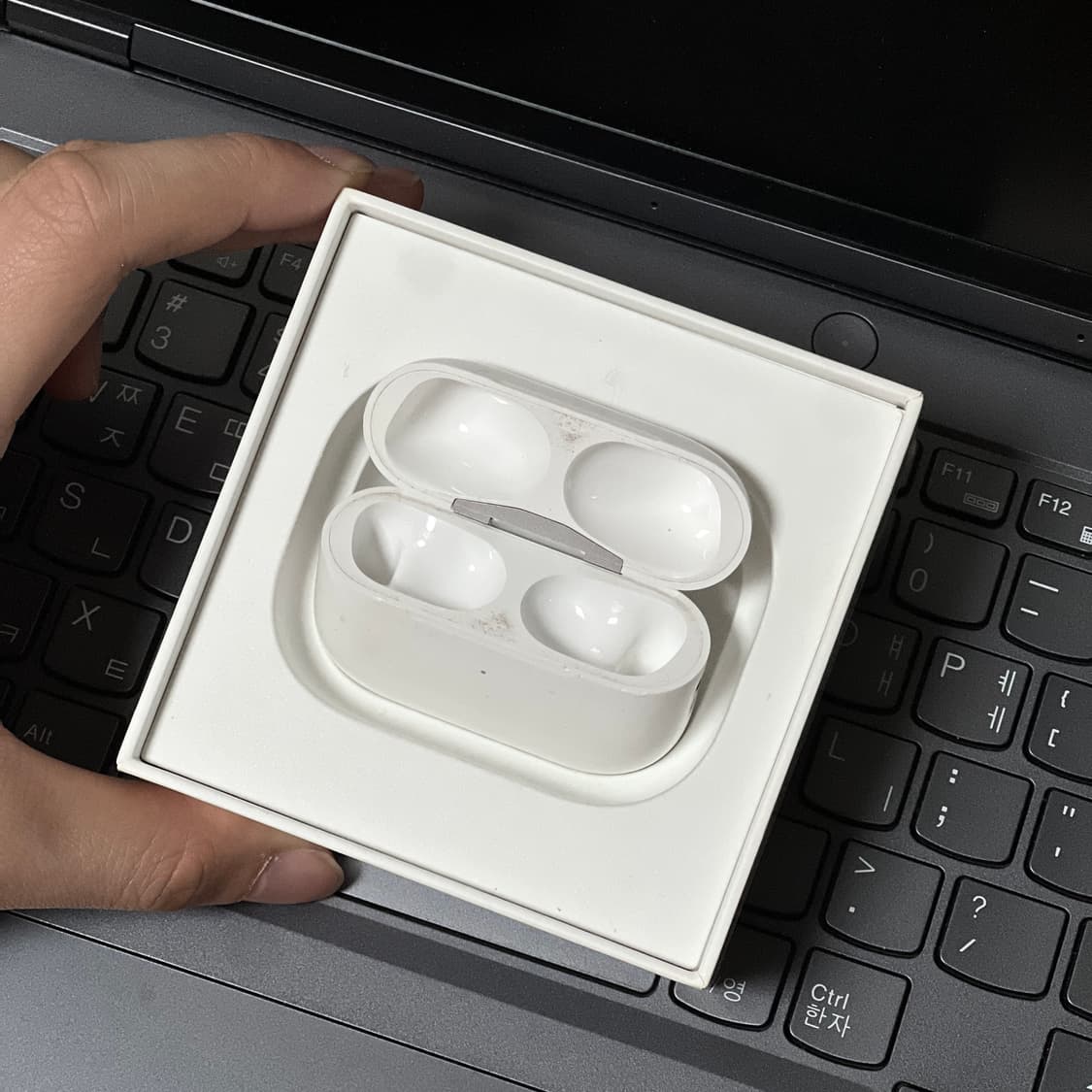 에어팟 프로 2 8핀 라이트닝 본체 상품이미지3