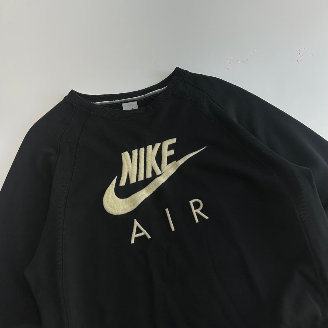 Nike 나이키 에어 아이보리 스우시 블랙 맨투맨 상품이미지4