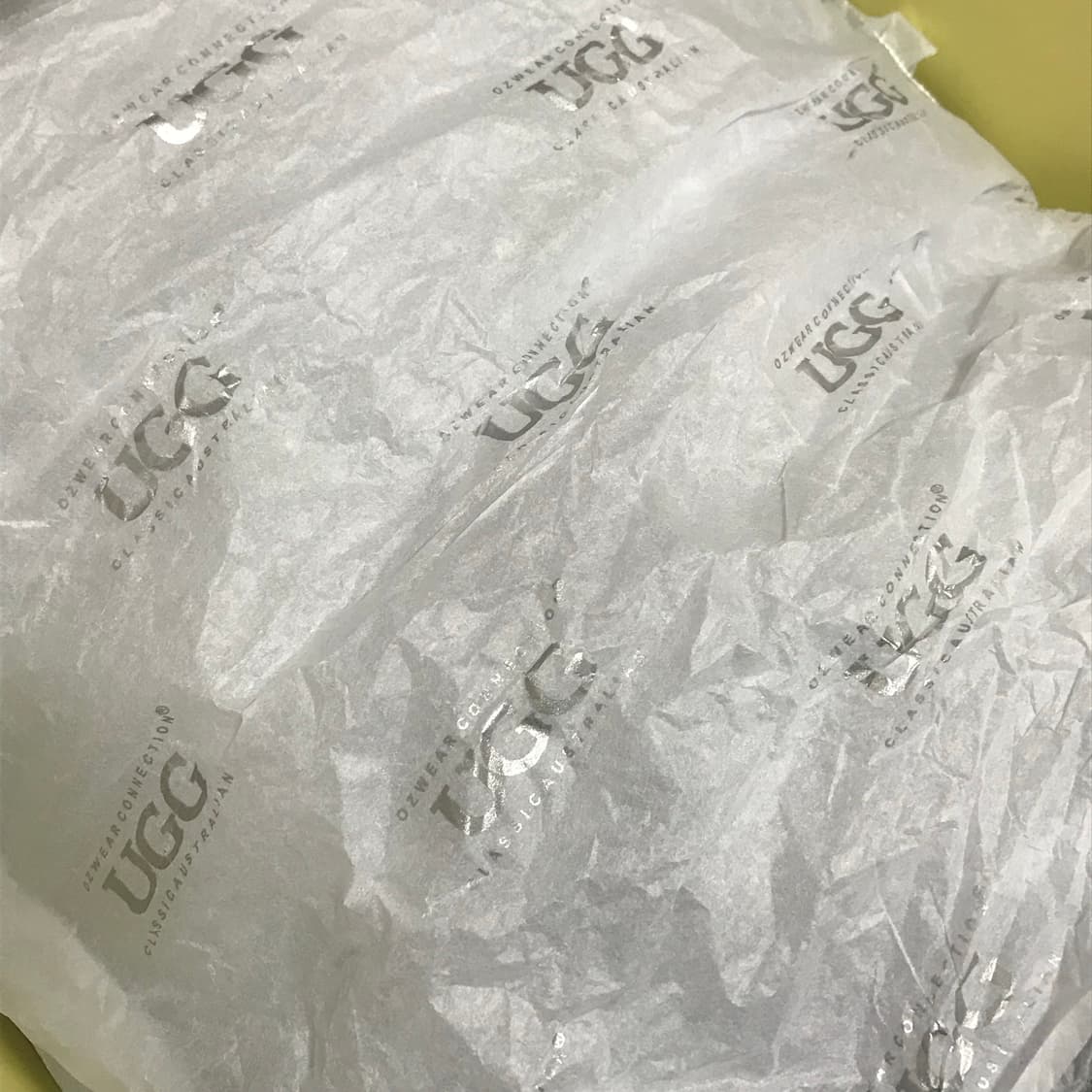 어그 울트라미니 플랫폼 블랙 4cm 7L 235 상품이미지7