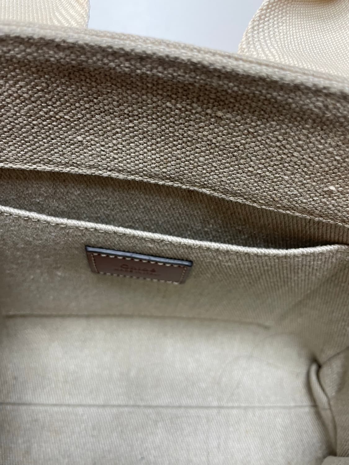 끌로에 우디백 스몰 스트랩 토트백 상품이미지8