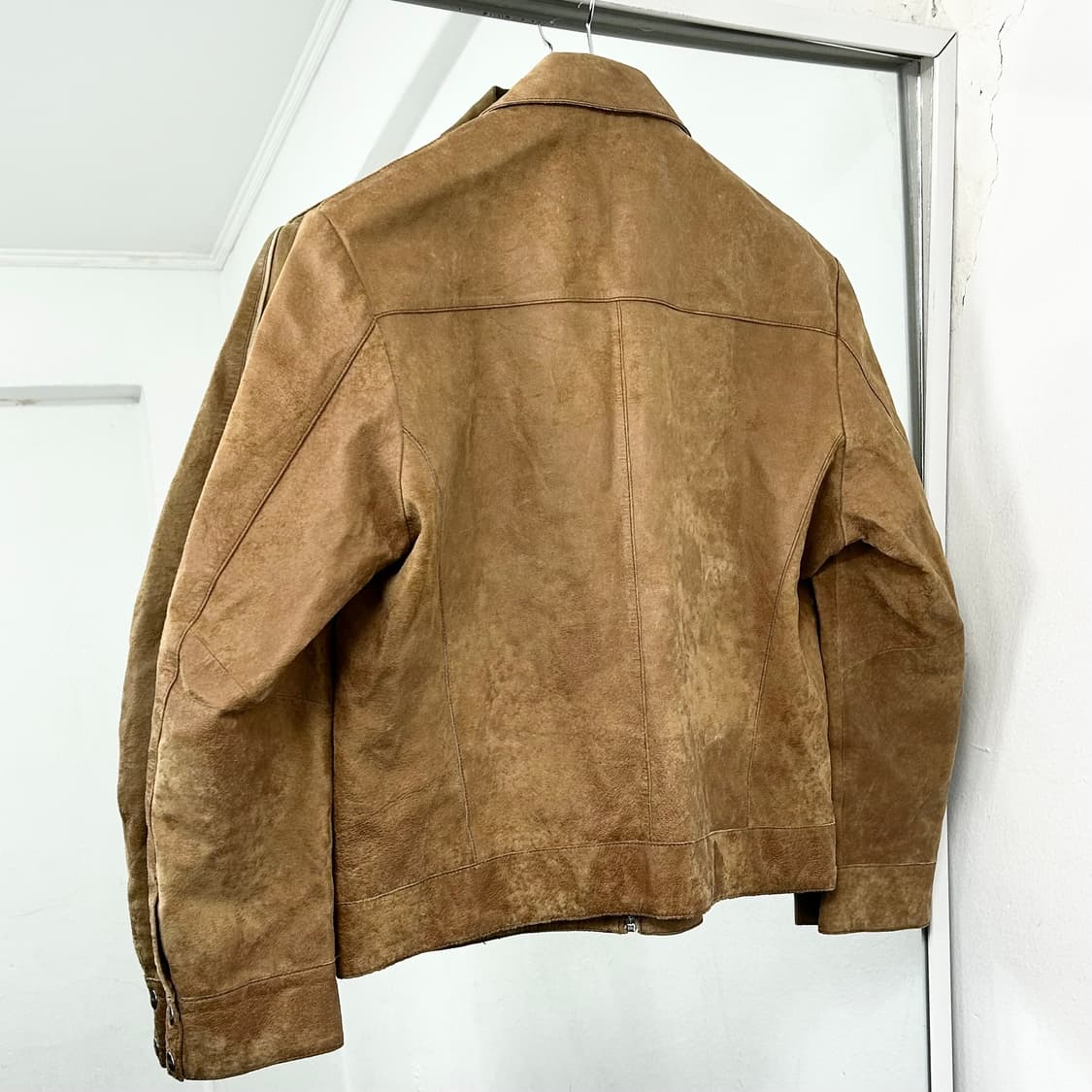 Licorice 돈피 스웨이드 바이커 자켓 상품이미지5