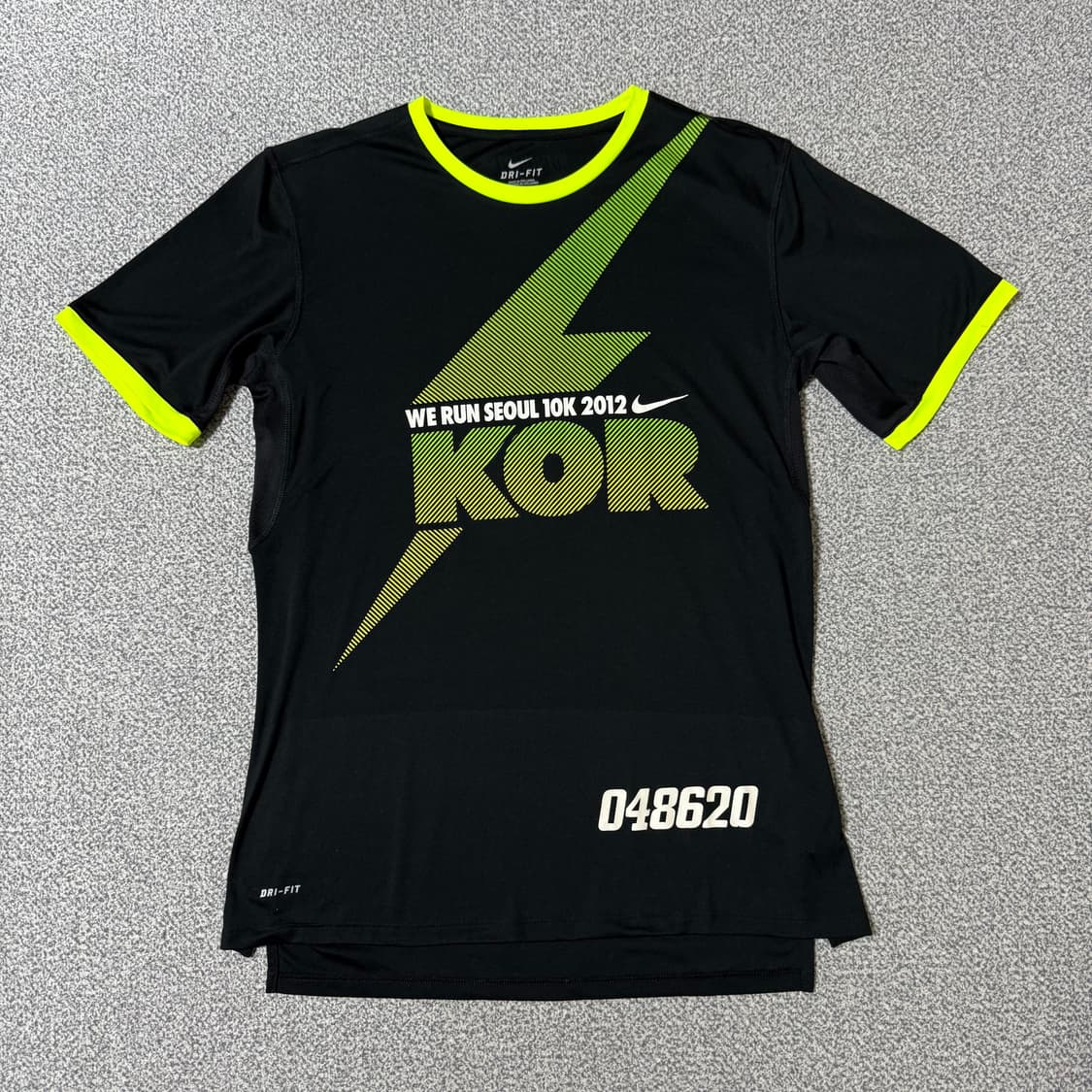 나이키 러닝용 기능성 반팔티 M 상품이미지1