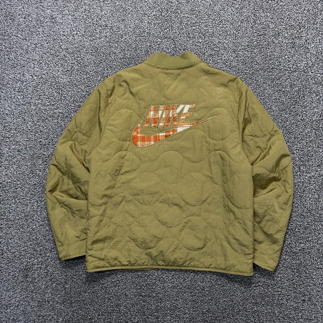 Name : 나이키 후면빅로고 카키컬러 깔깔이 경량자켓 :)  상품이미지2