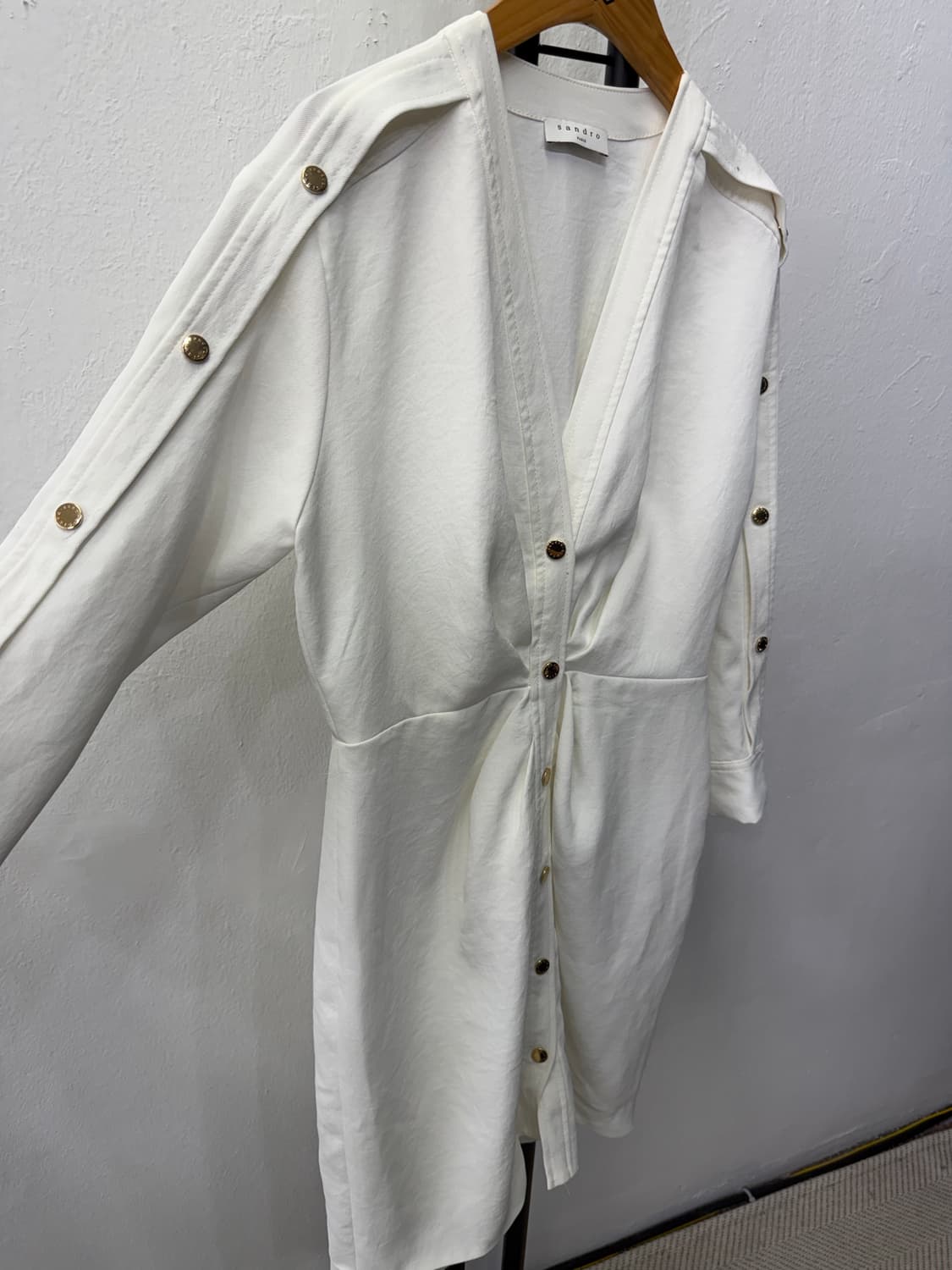 정품) 산드로 화이트 금장단추 셔츠 원피스 36 상품이미지2