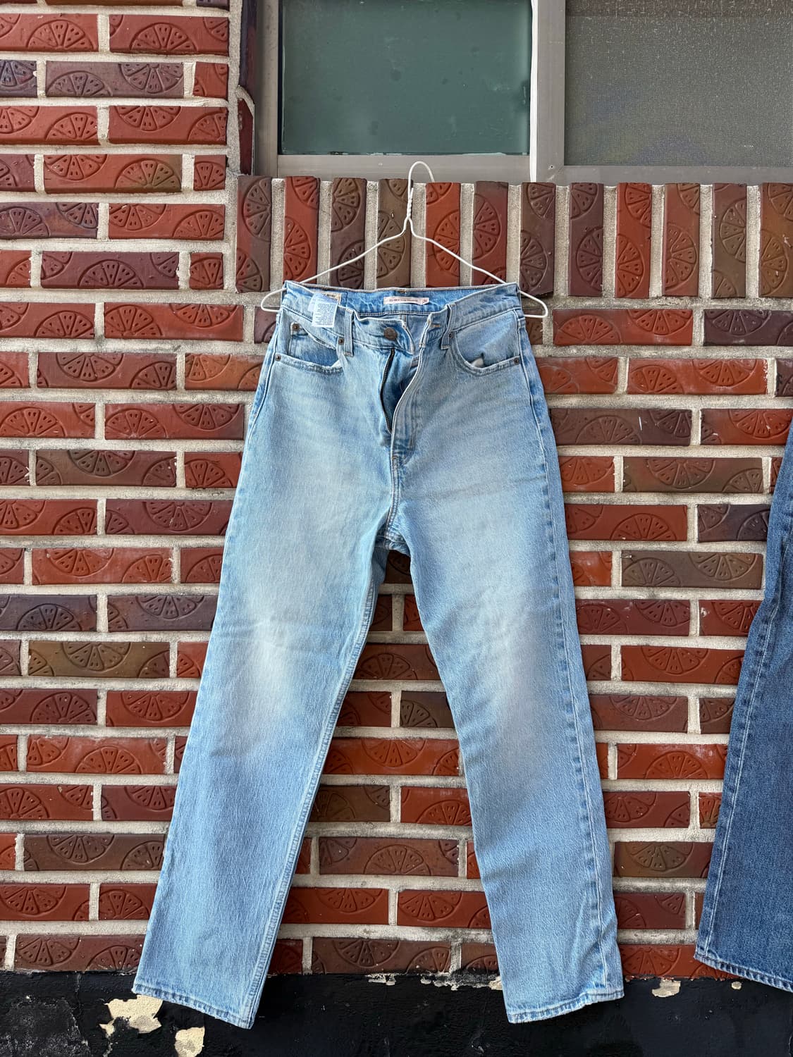 리바이스 프리미엄 70s 하이 슬림 스트레이트 데님 (26) 상품이미지1