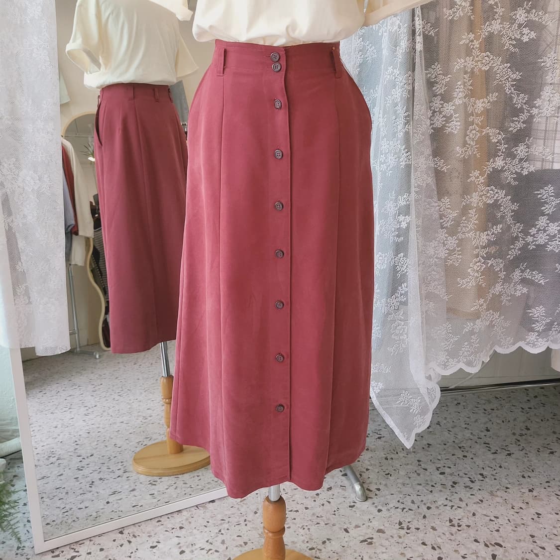 브릭레드 레이온 미디 스커트 상품이미지7