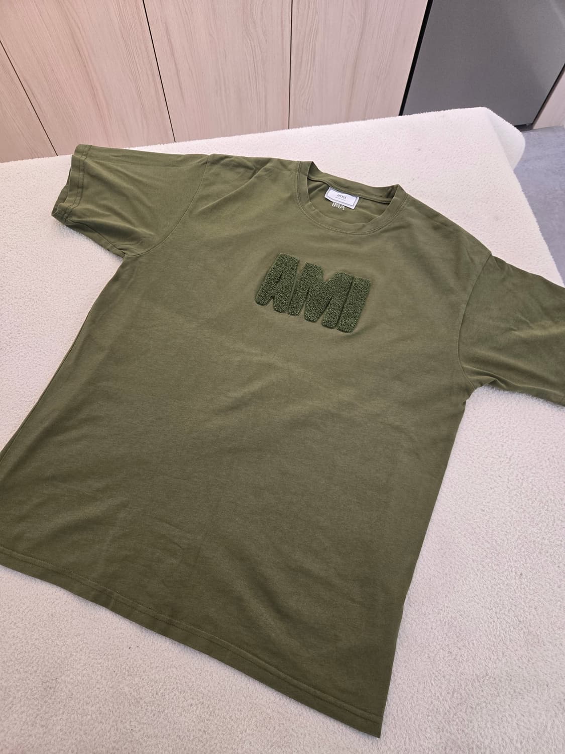 아미 AMI 카키 잔디밭 로고 반팔 티셔츠 2XL 상품이미지1