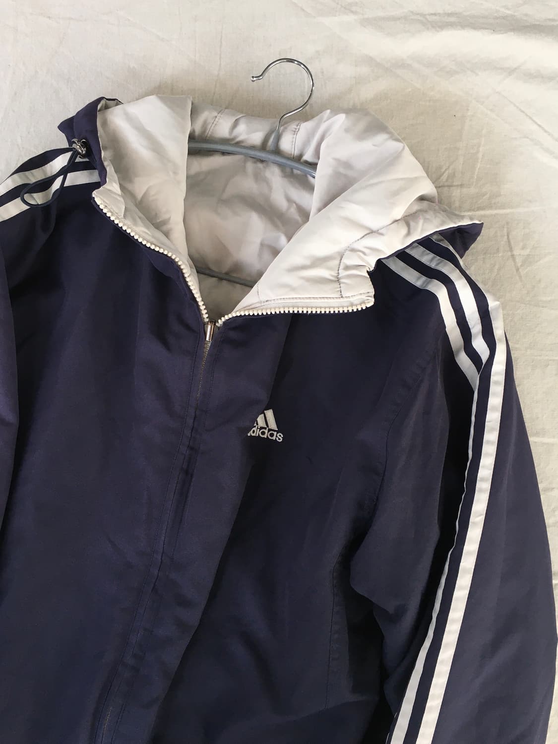 아디다스 가슴로고 삼선 바람막이 후드자켓 상품이미지4
