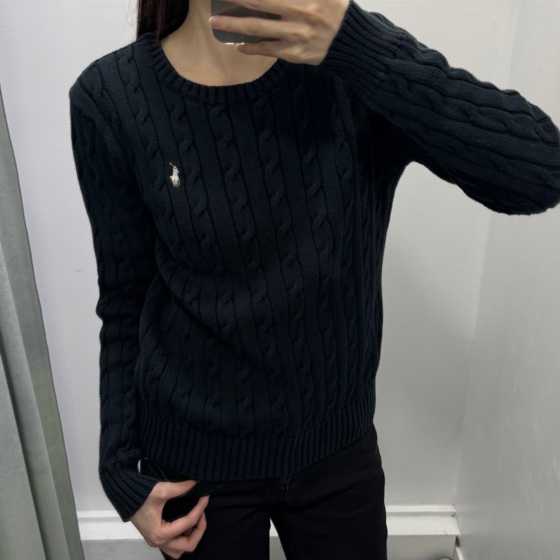 폴로 라운드넥 꽈배기 니트 블랙 상품이미지1