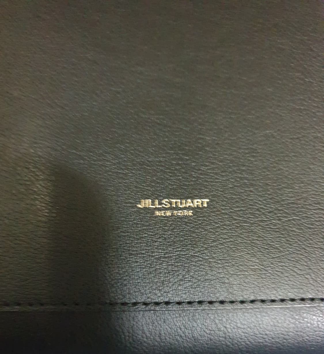 (단종매물) 질스튜어트 소가죽 불륨로고 가로형 숄더 쇼퍼백 블랙 상품이미지5