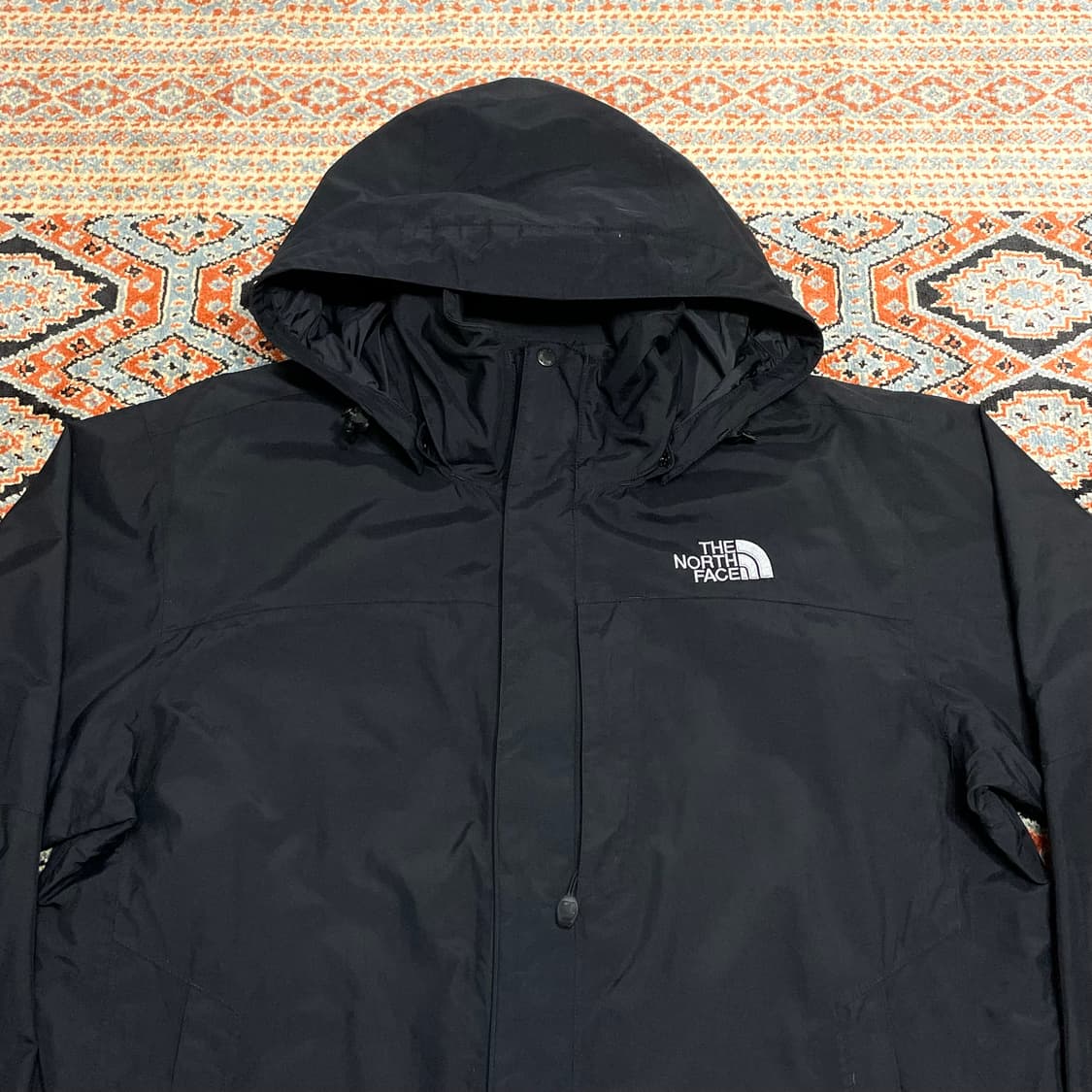 노스페이스 블랙 바람막이 남성100 상품이미지2