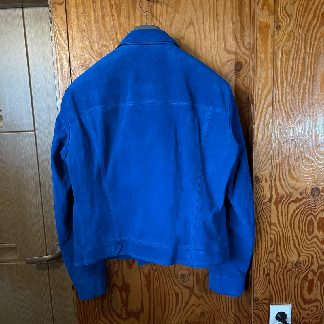 톰포드 25 f/w 스웨이드 자켓 판매 합니다. 상품이미지9