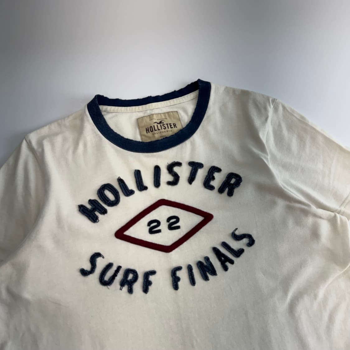 Hollister 홀리스터 네이비 로고 아이보리 반팔 상품이미지4
