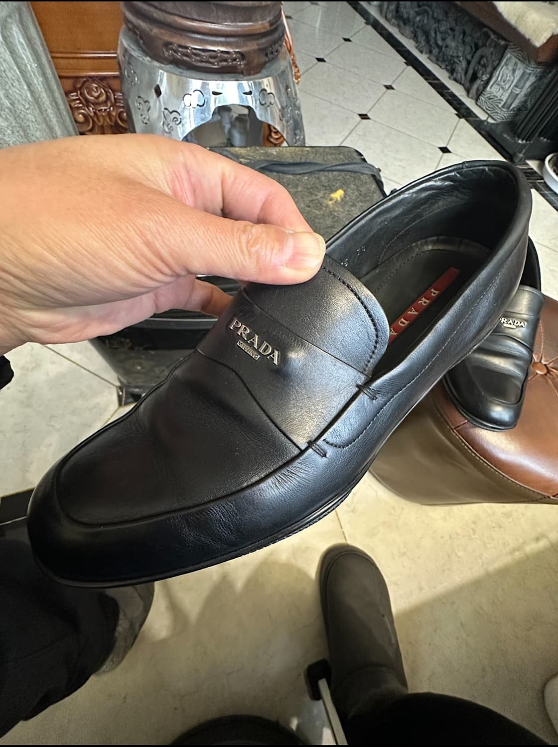 프라다 메탈로고 로퍼 7.5 상품이미지3