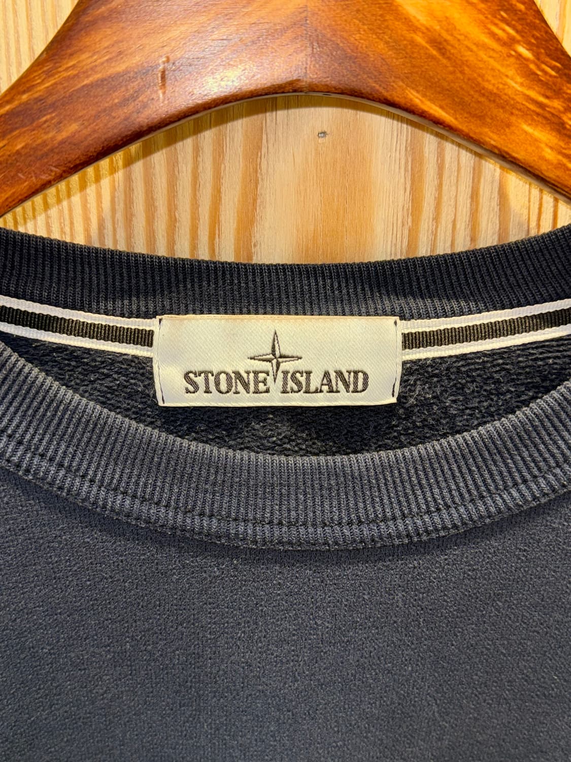 스톤아일랜드 나침반 패치 맨투맨 상품이미지8