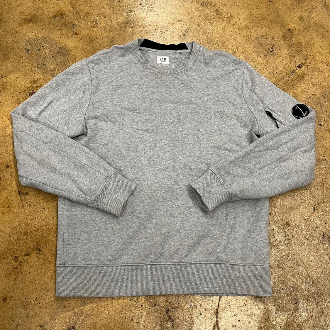 [정품/L] C.P.컴퍼니 렌즈 와펜 맨투맨 그레이 b14 상품이미지2