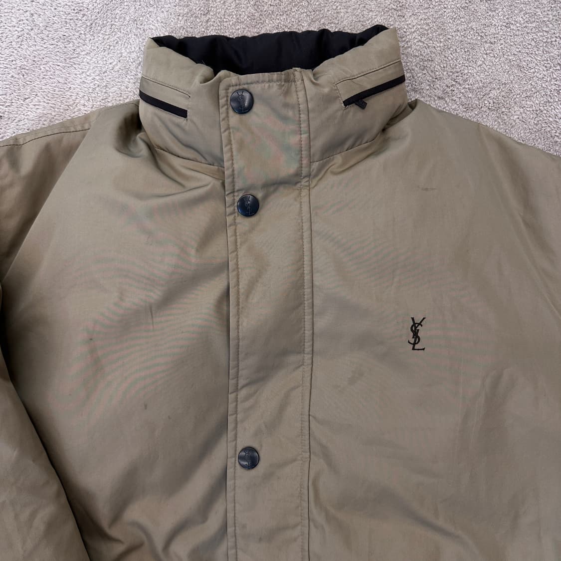 입생로랑 스몰 로고 다운 패딩 상품이미지3