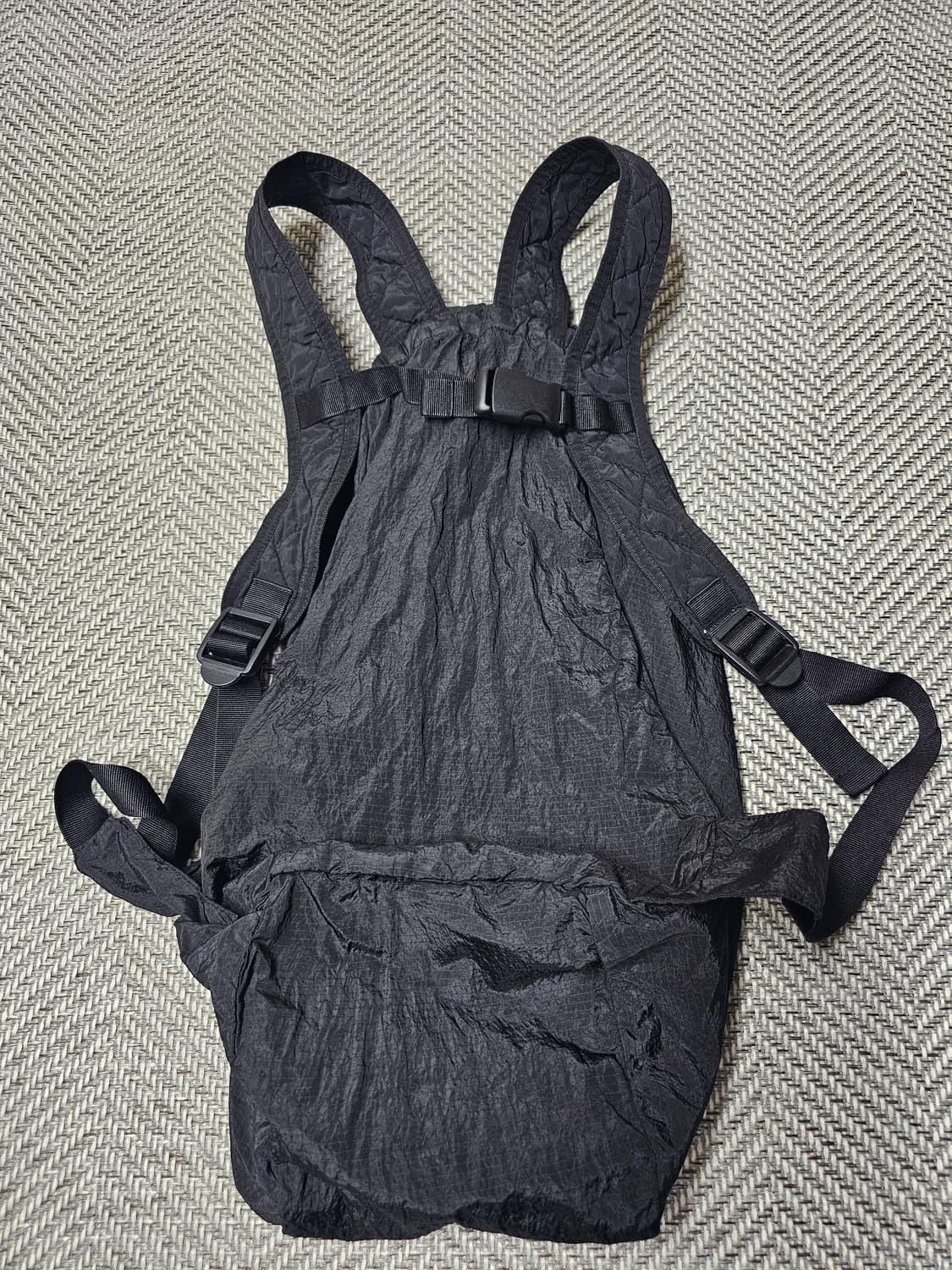 스톤아일랜드 나일론메탈 립스탁 패커블 백팩 상품이미지4