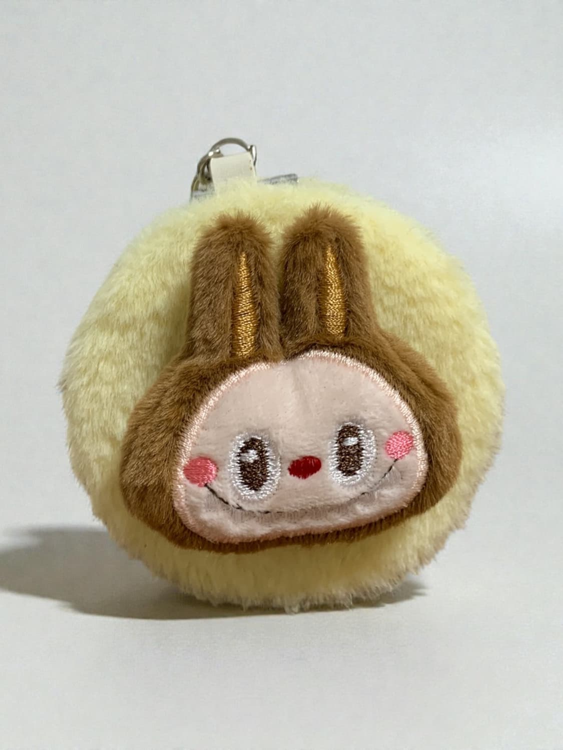 라부부 손거울, 바나나 우유 색상의 퍼 소재  상품이미지1