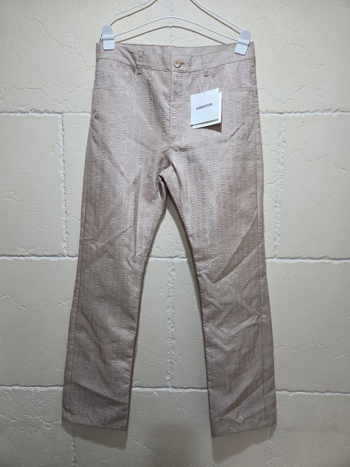 강혁 바코드 엠보싱 스트레이트 팬츠 M 새상품 상품이미지1