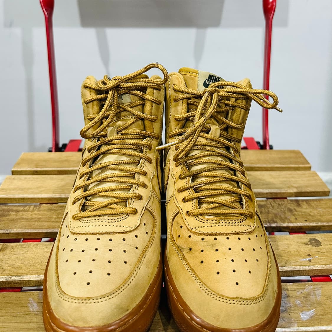 230) 나이키 운동화 여성 여자  에어포스1 하이 된장 스웨이드 상품이미지3