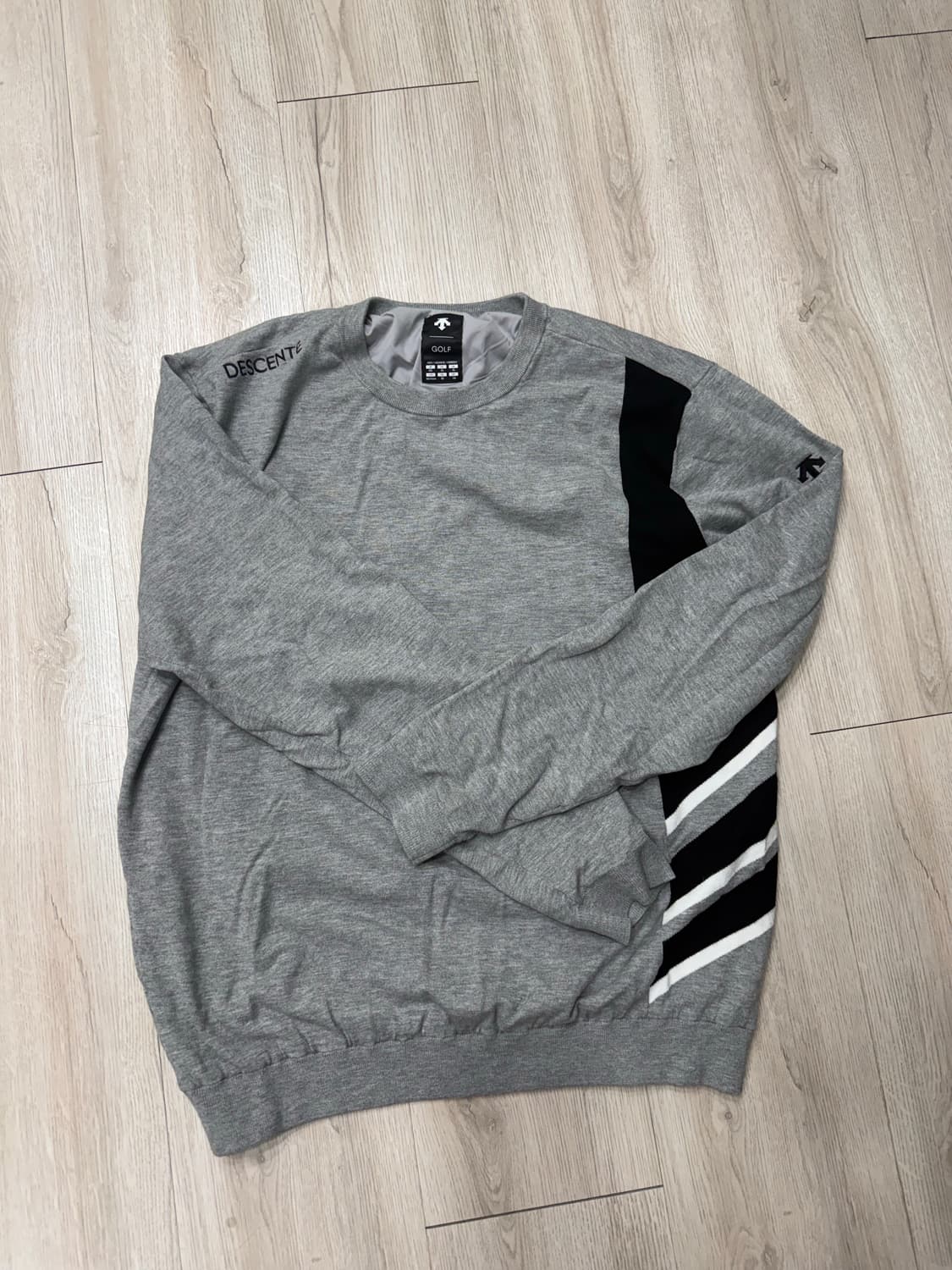 데상트 골프니트 그레이 XL 상품이미지1
