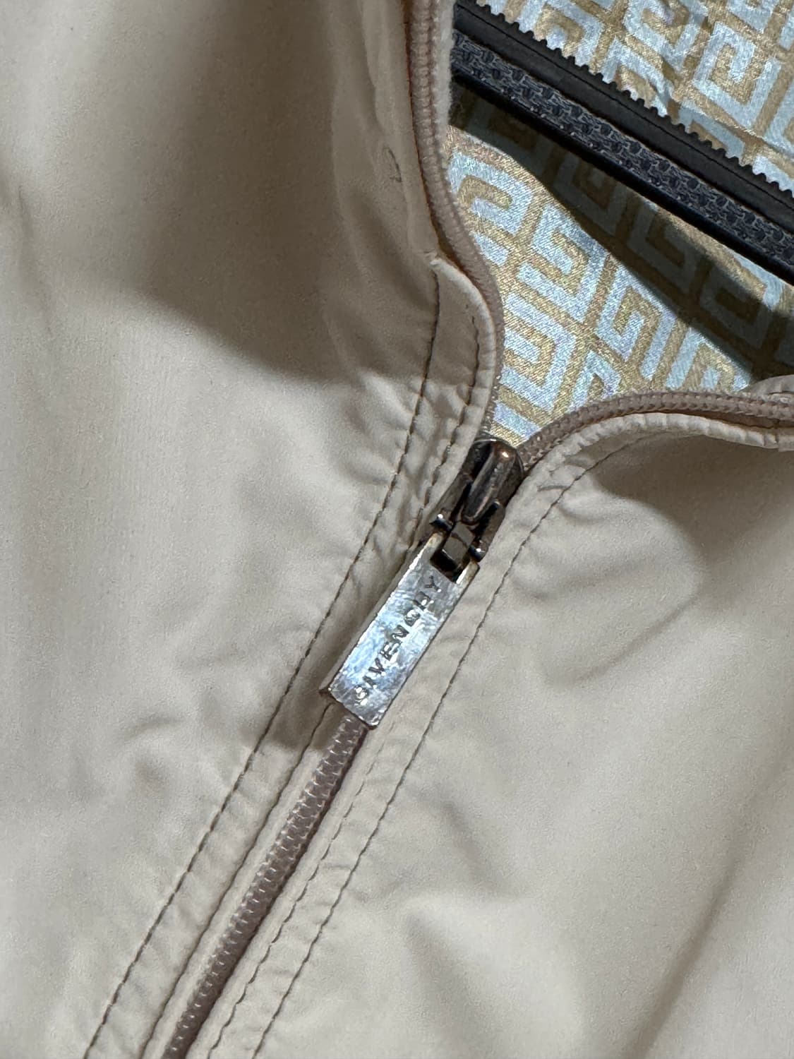 Givenchy 지방시 베이지 점퍼 100-105 상품이미지2