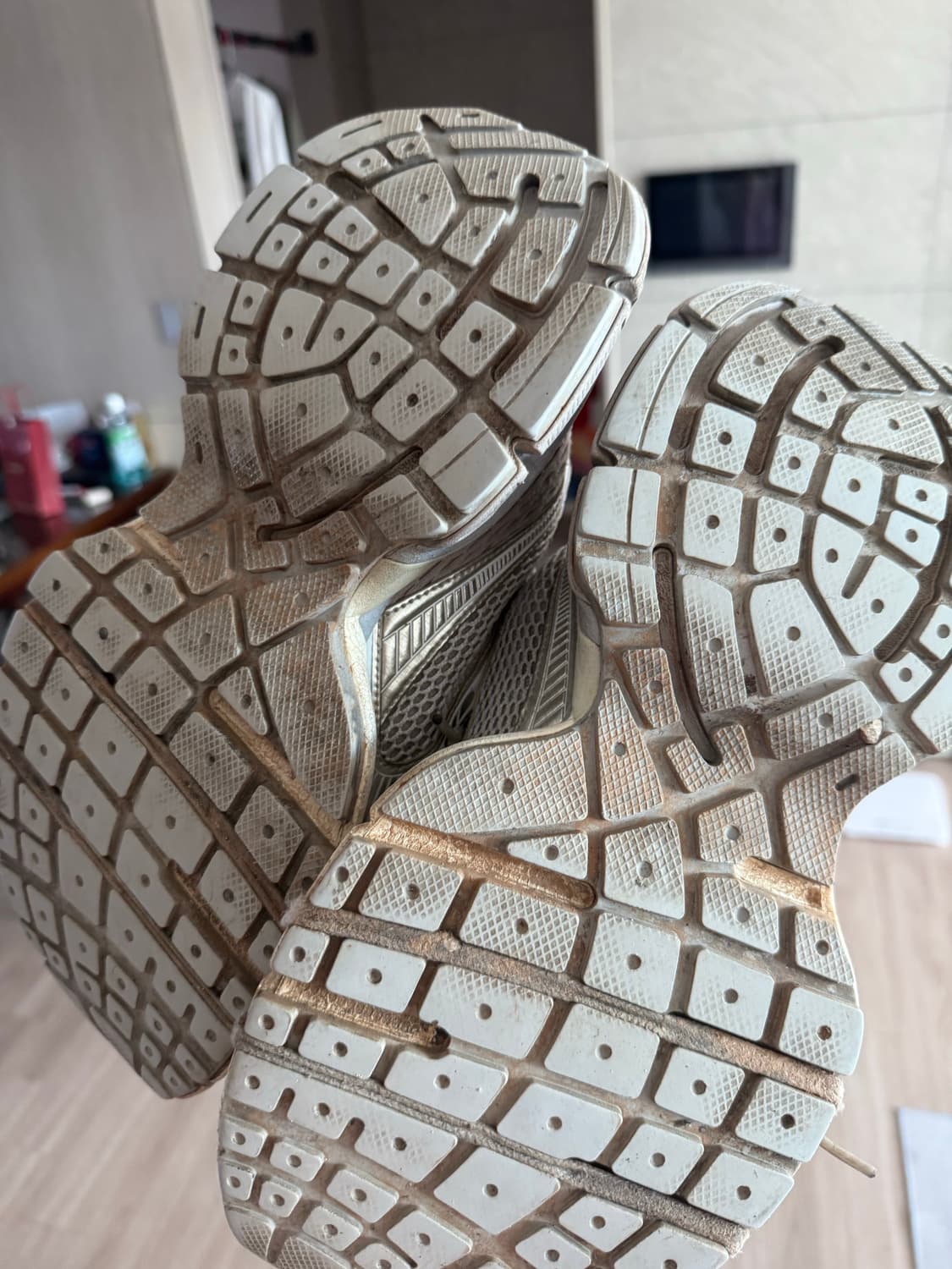 발렌시아가 3XL 스니커즈 에그쉘 42 상품이미지2