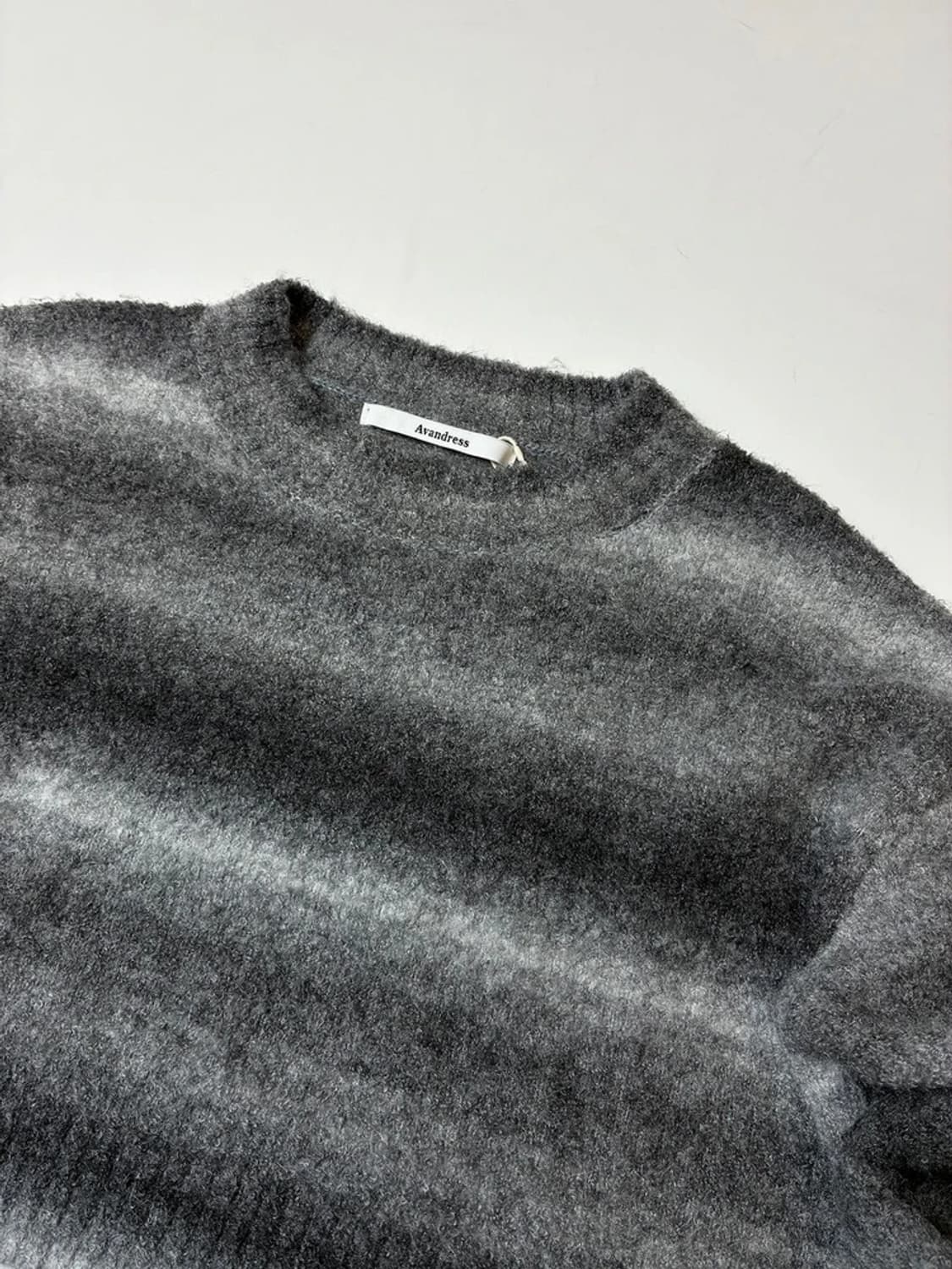 어반드레스 23FW 그라데이션 크롭 니트 PN9353 상품이미지2