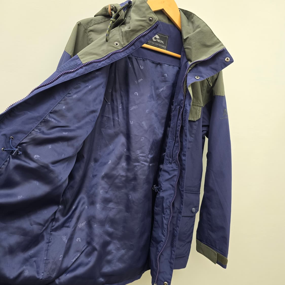 네파 남성 아웃도어 바람막이 자켓 네이비/카키 상품이미지7