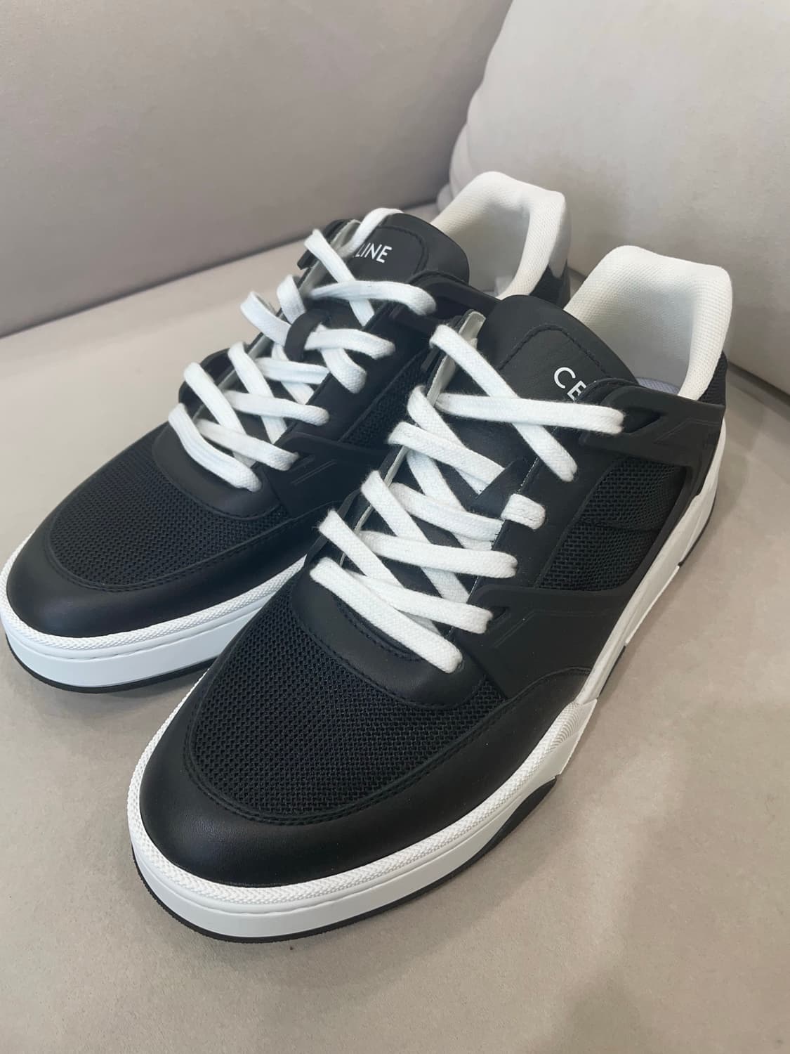 셀린느 스니커즈 상품이미지1