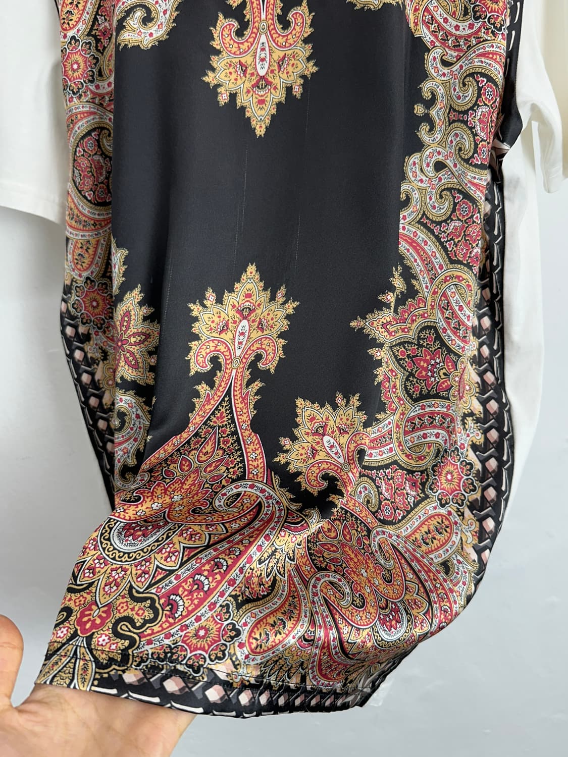 Givenchy Paisley Print Panel T-Shirt 상품이미지3
