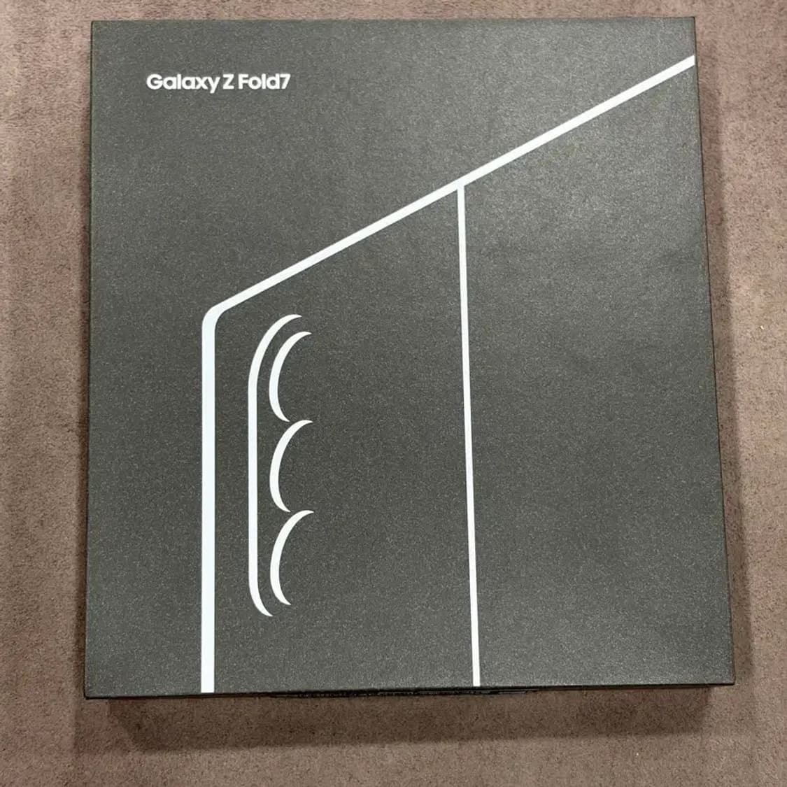 삼성 갤럭시폴드7 1TB 상품이미지1
