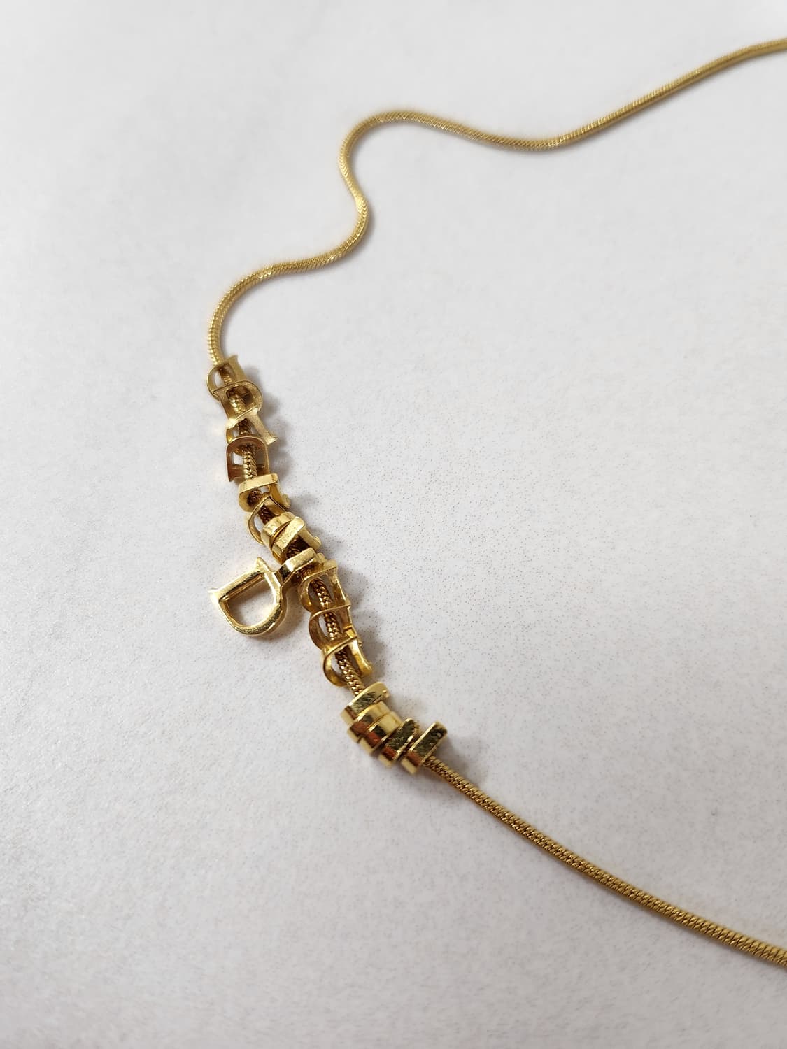 디올 D 골드 빈티지 목걸이 상품이미지3