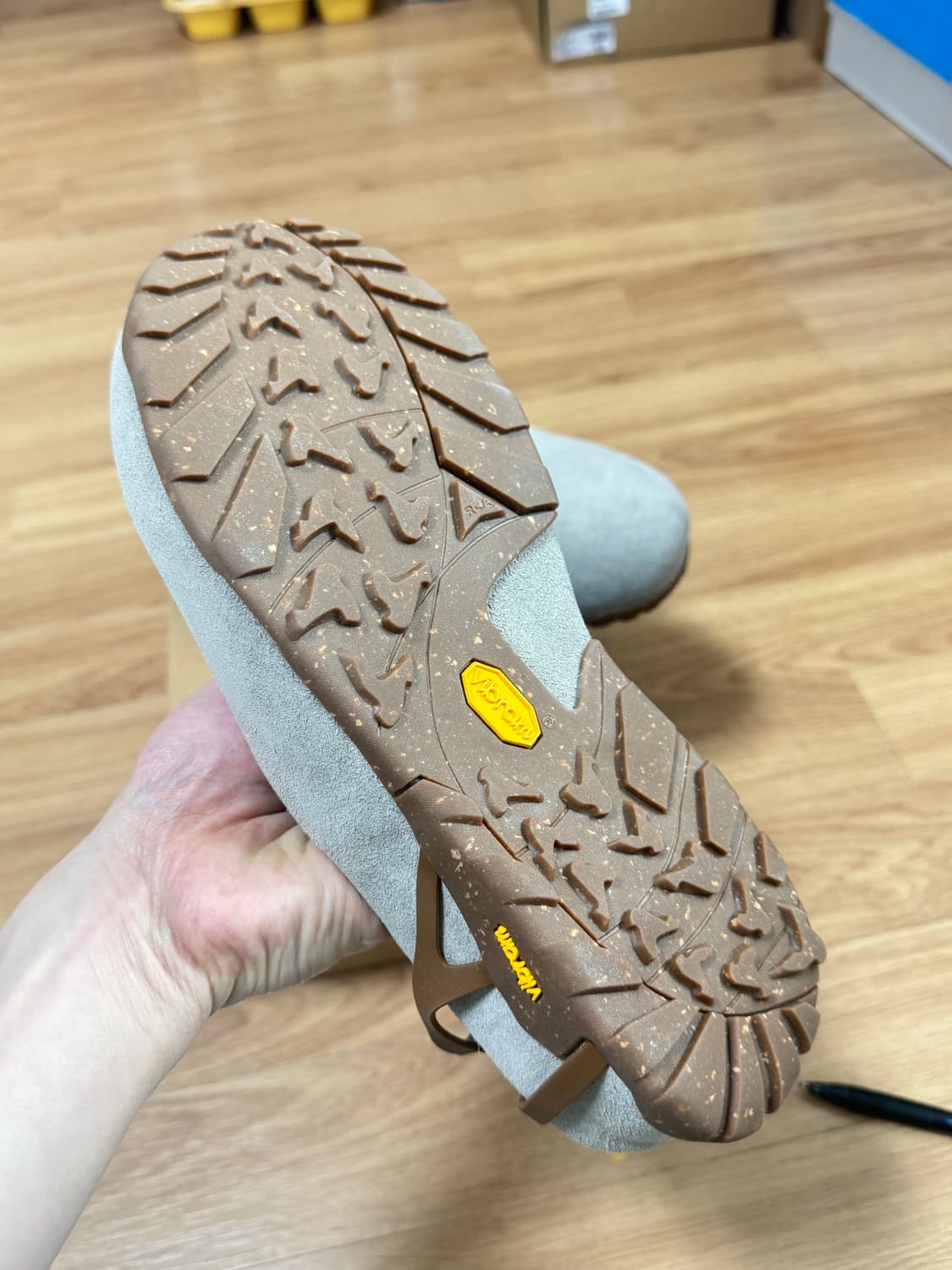 로아 하이킹 페다이아 그레이 EU42 270 상품이미지6