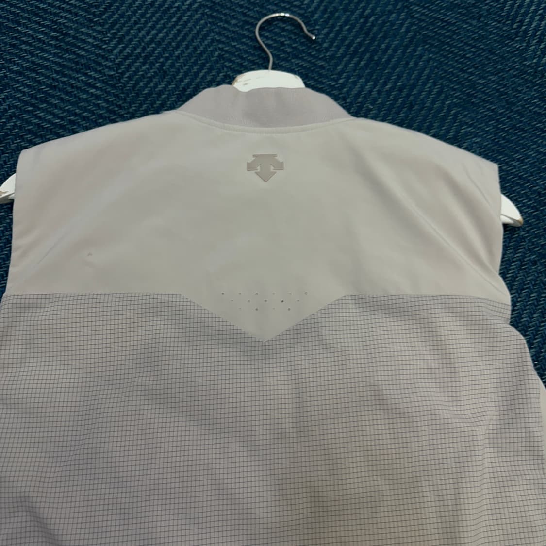 [95] 데상트 X 마세라티 패딩 조끼 상품이미지2