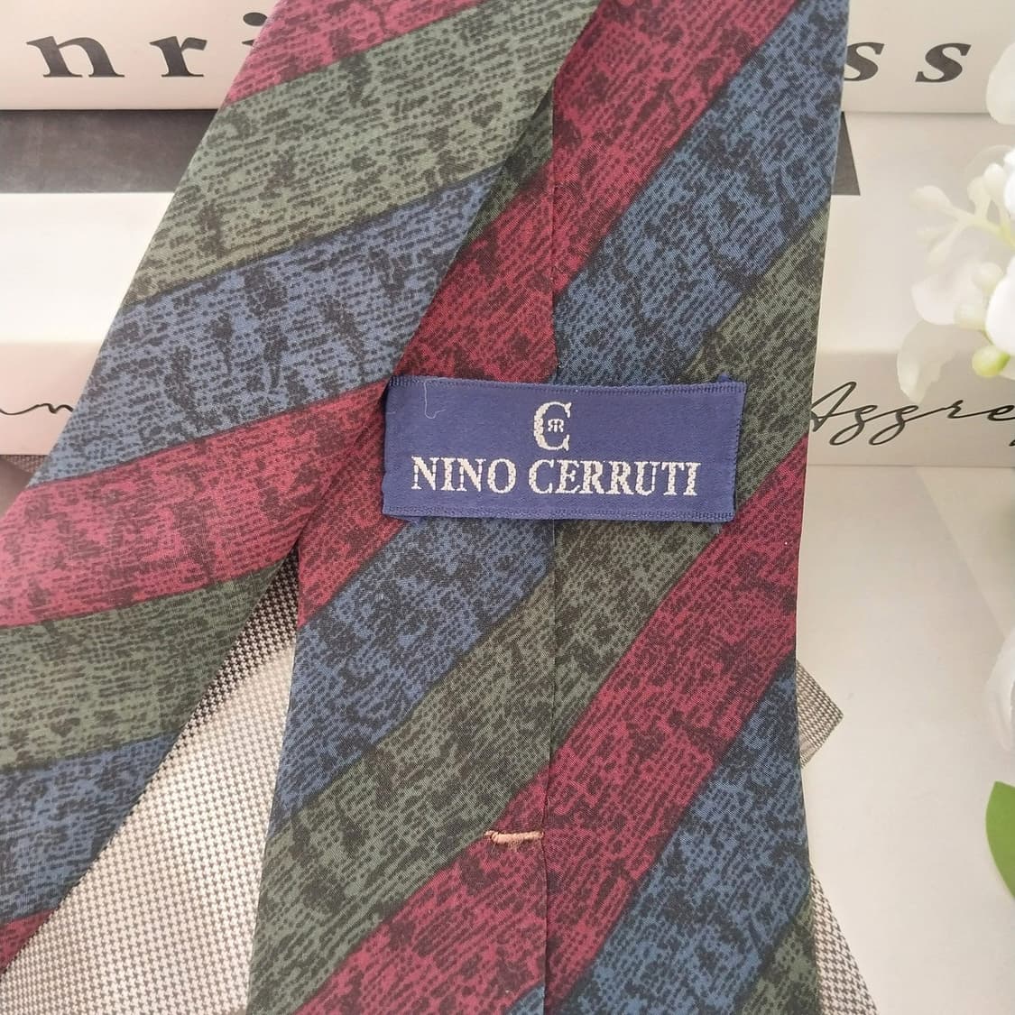 세루티 실크 카키 스트라이프 슬림 넥타이 7.7cm A+등급 K1501
 상품이미지6