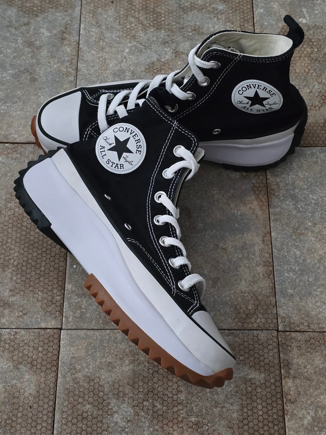 (240)컨버스 런스타 하이크 하이 검흰 상품이미지4