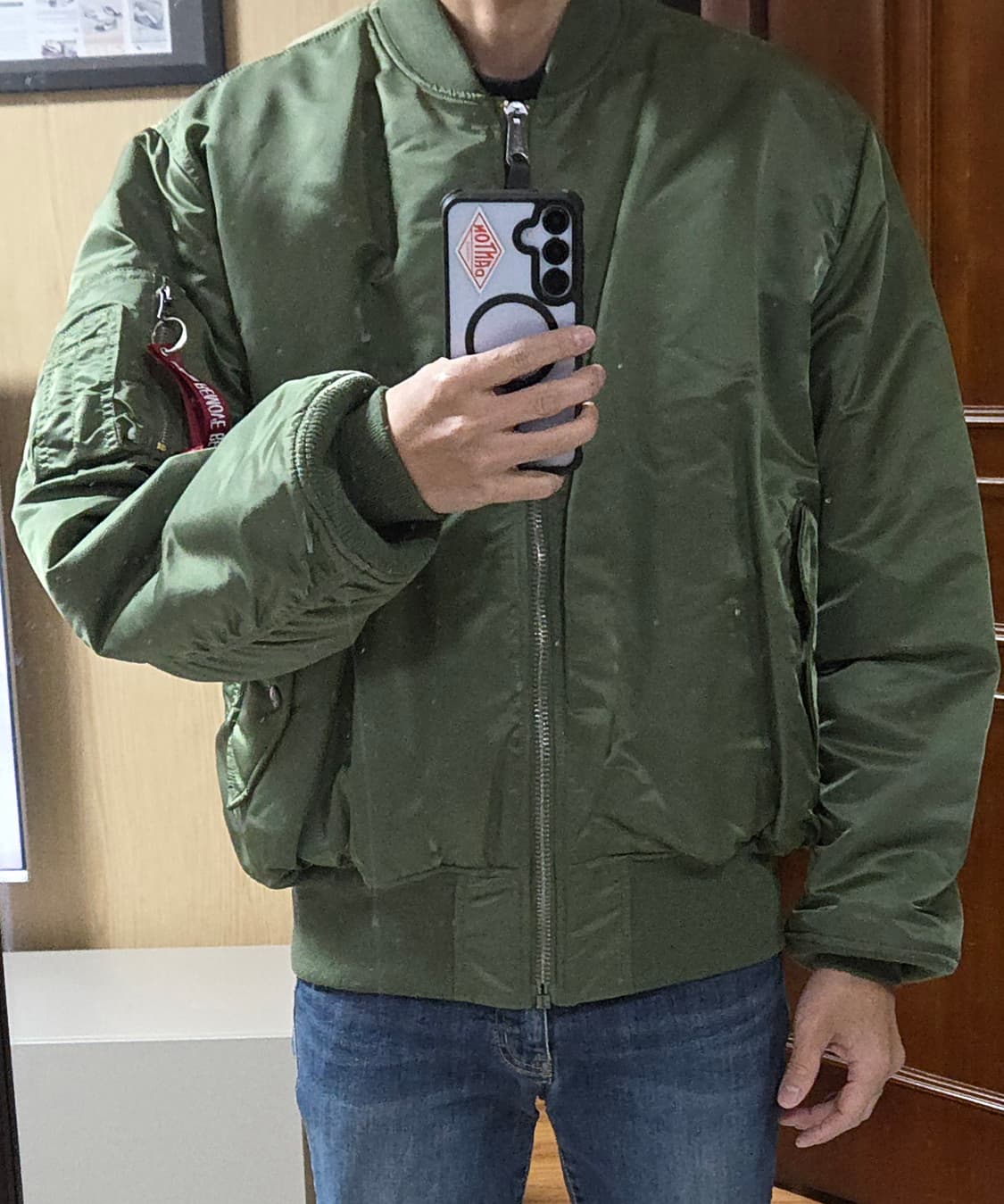 (착샷) 알파인더스트리 ma-1 세이지 봄버 상품이미지7