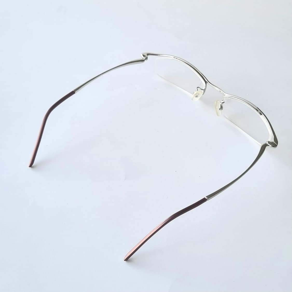 데드스탁 긱시크 룩의 정점을 찍어줄 실버 메탈 하프림 안경테 687 상품이미지6