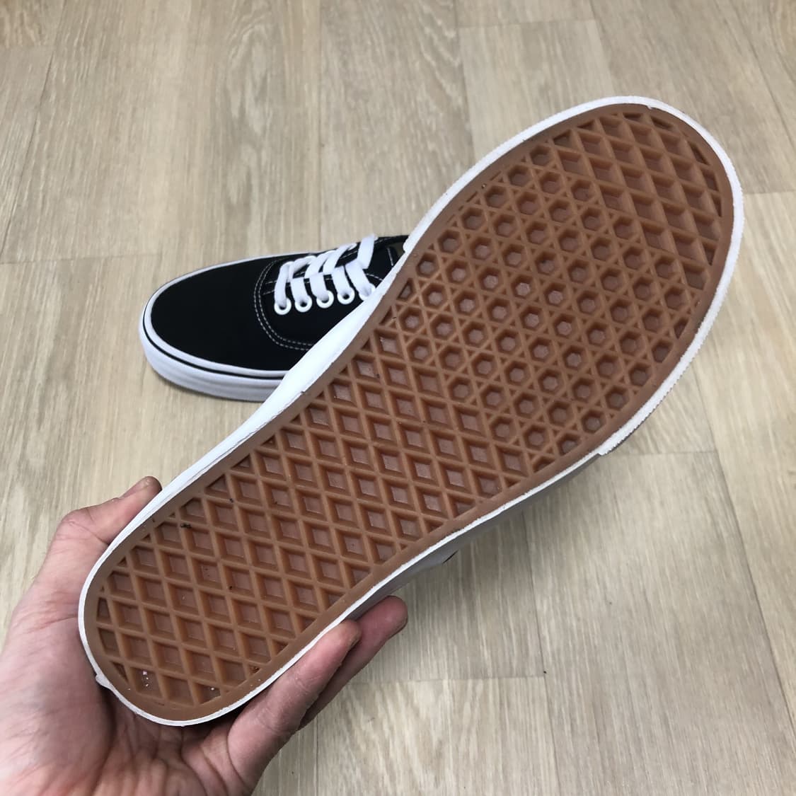 (260) 반스 VANS 어센틱 블랙 스니커즈 상품이미지4