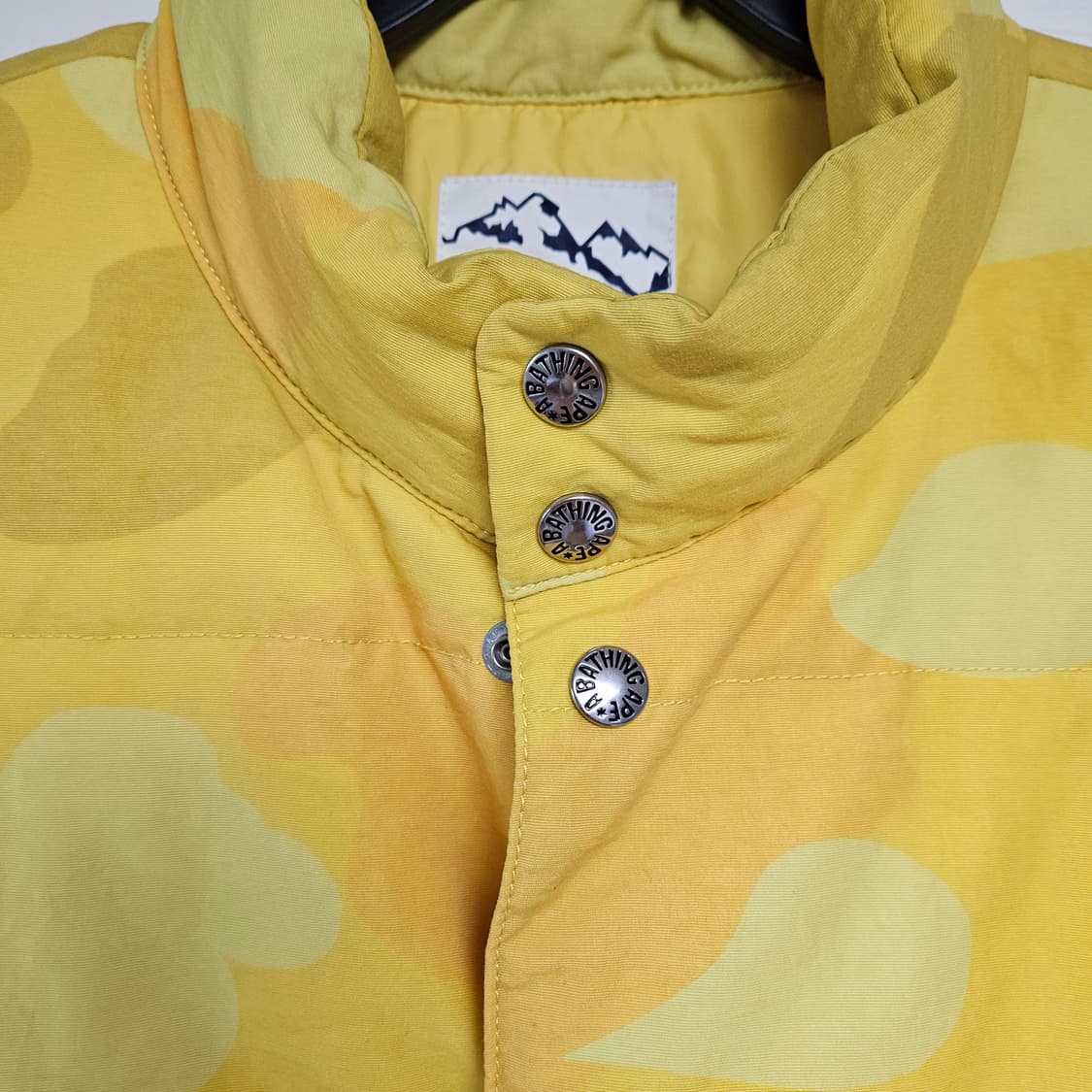 베이프 카모 덕다운 베스트 L 정품 상품이미지2