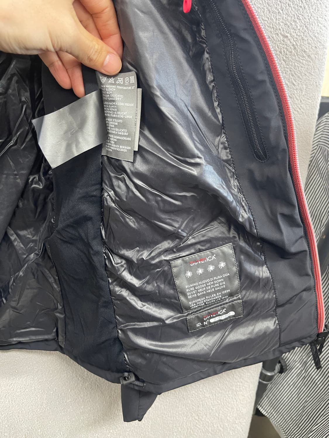 DUVETICA 여성 42사이즈 숏패딩 새제품 상품이미지4