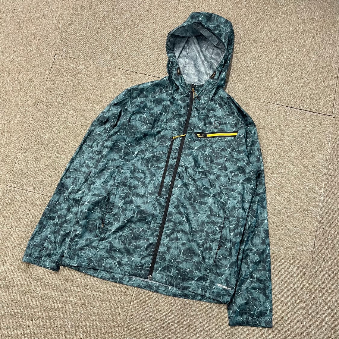  살로몬 바람막이 상품이미지1