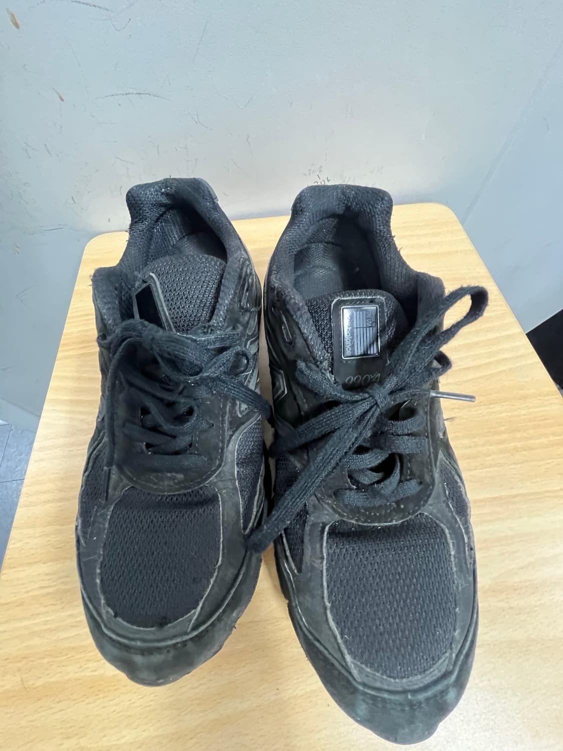 뉴발란스 990v4 트리플블랙 260  상품이미지4