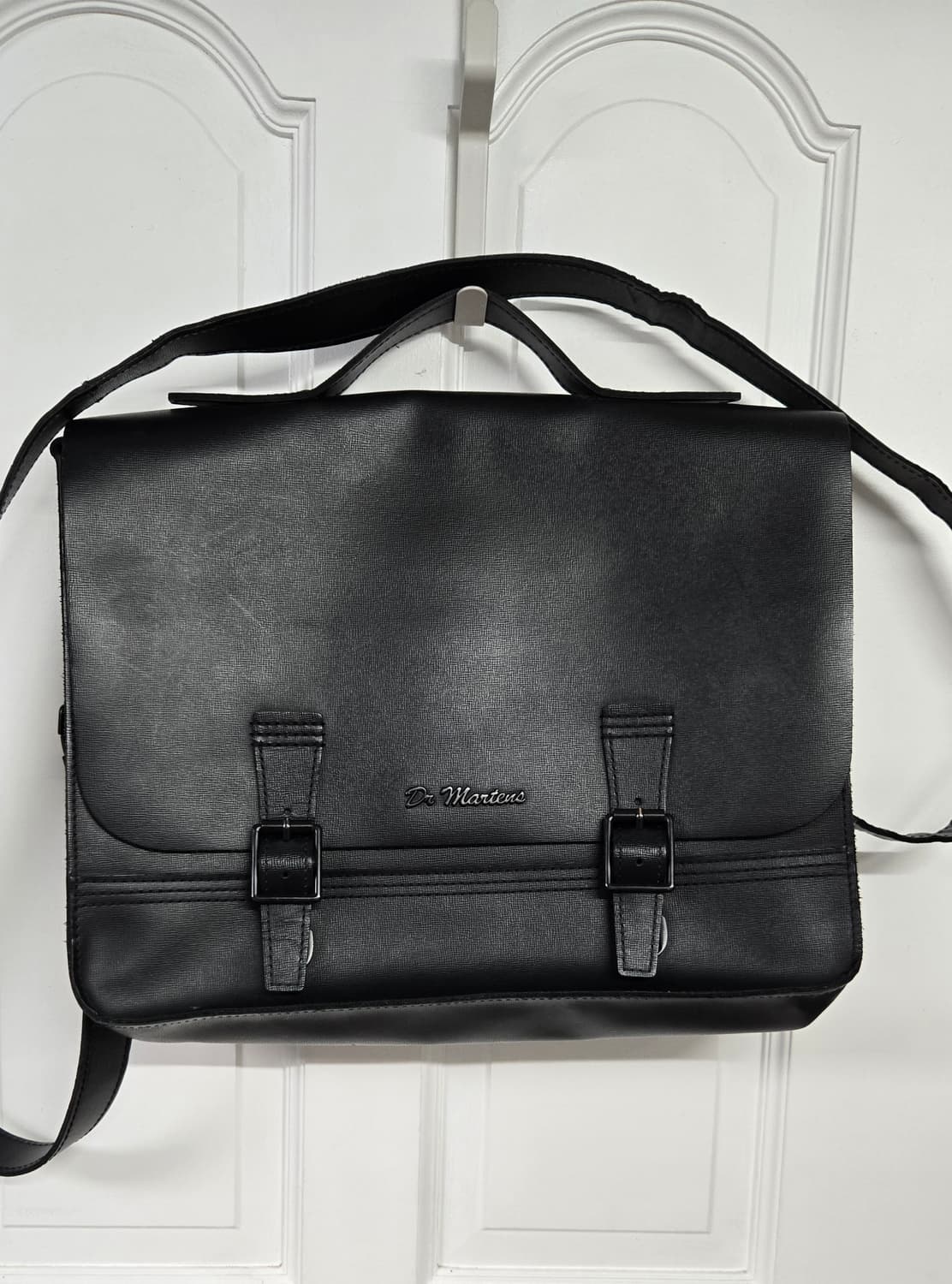 닥터마틴 15인치 사첼백  상품이미지1