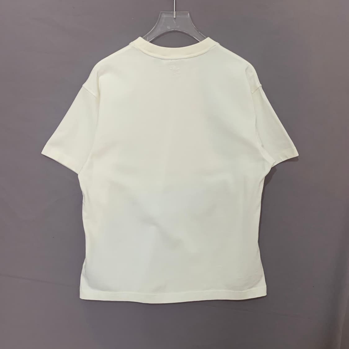 M 아디다스 퍼렐 윌리엄스 휴먼레이스 반팔티 상품이미지3