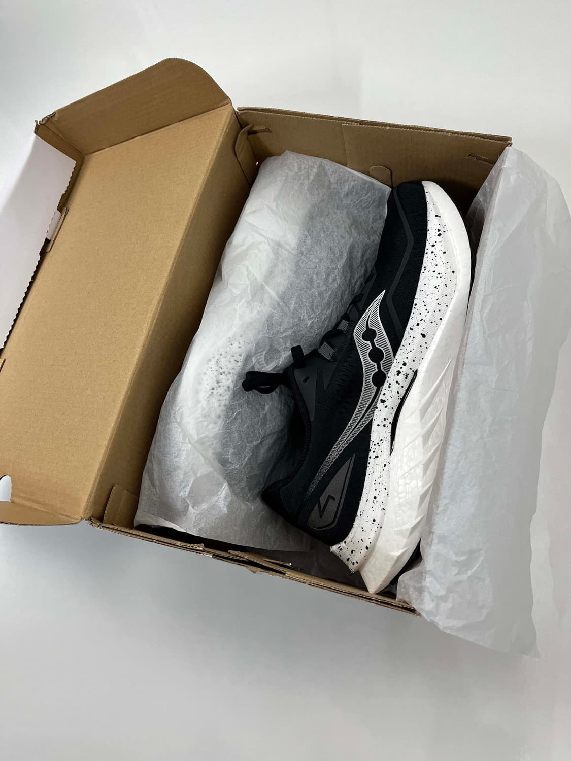 써코니 엔돌핀 스피드4 윙 플레이트 런닝화 운동화 270 상품이미지2